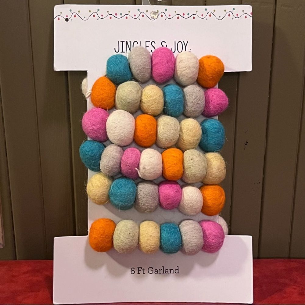 Jingles & Joy Wool Balls  6 Feet Stringed Garland NEW